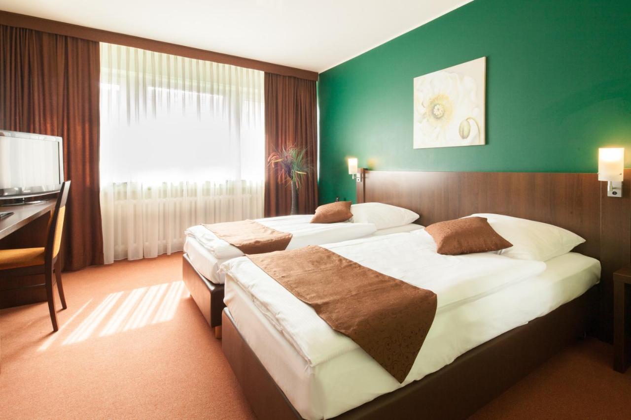Hotel Mondial Langenfeld  Exteriér fotografie