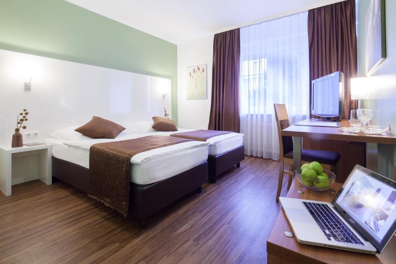 Hotel Mondial Langenfeld  Exteriér fotografie